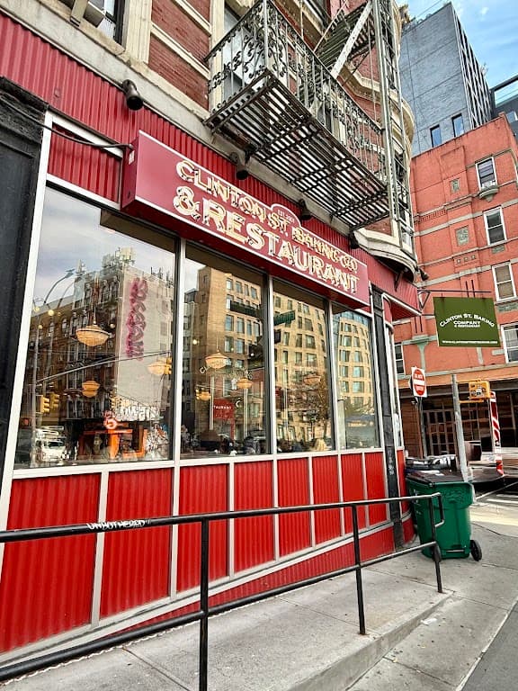 Lower East Side, Manhattan bar